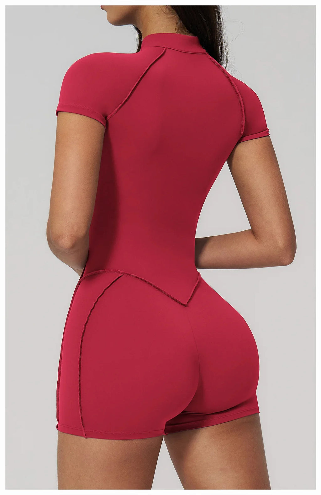 Combinaison de sport à manches courtes pour femme