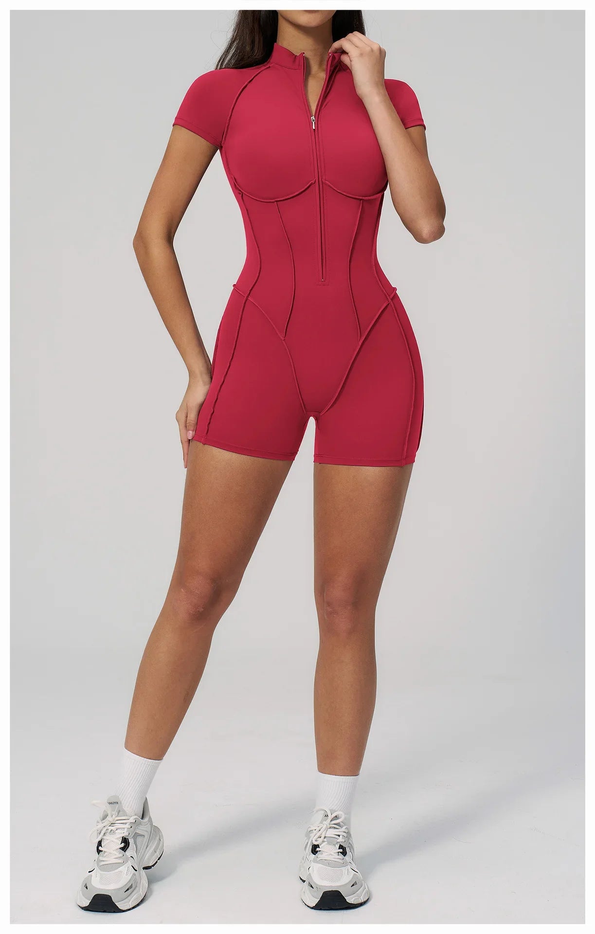 Combinaison de sport à manches courtes pour femme