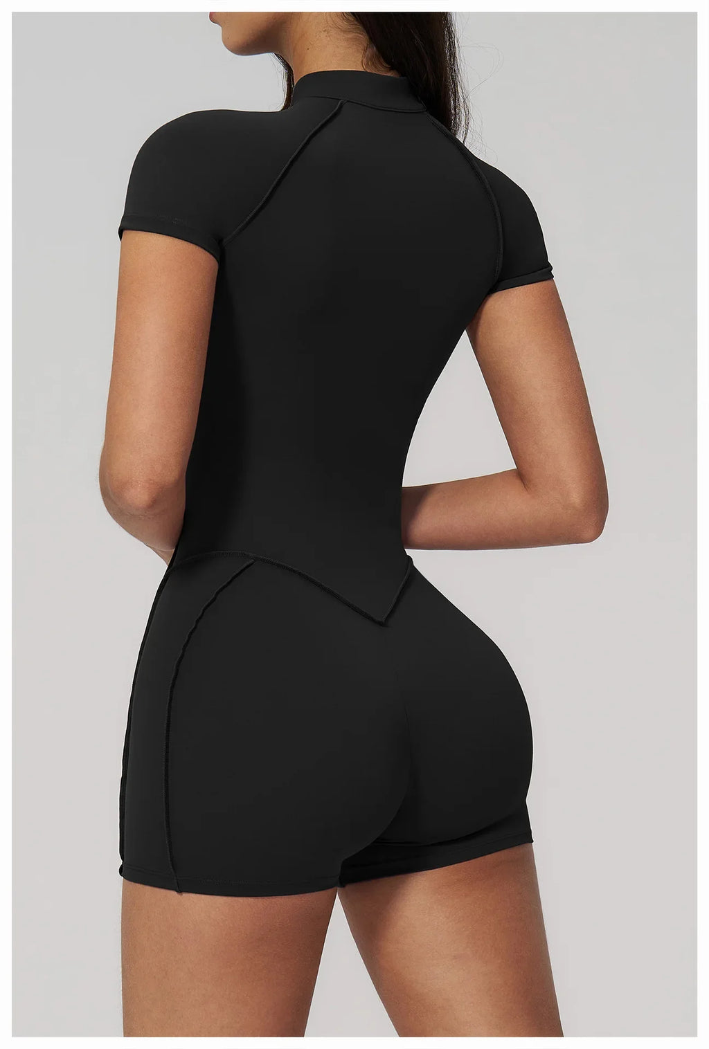 Combinaison de sport à manches courtes pour femme